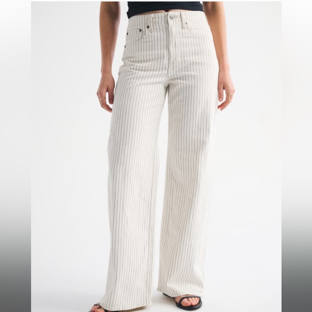 Abercrombie & Fitch Ivory Pinstripe Wide-Leg Jeans